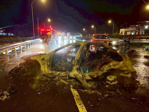 國3慘烈車禍!中寮隧道口「轎車撞護欄起火」 駕駛噴飛摔死