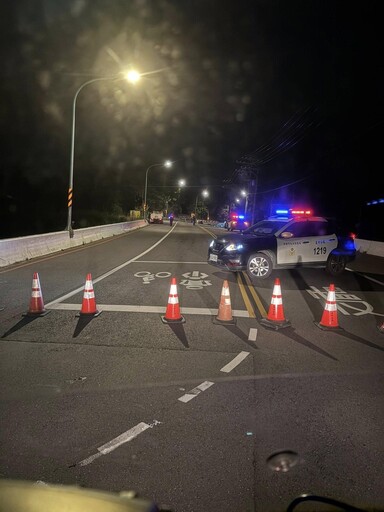桃園南崁慘烈車禍！撞斷電桿車全毀「引擎整顆噴出」
