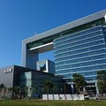 遲到+調度怒火！民視主管砸椅致下屬濺血 電視台說話了