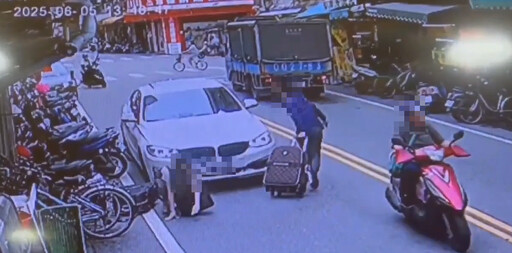 抓到了!宜蘭BMW男撞女業務搶金飾 狼狽落網畫面曝