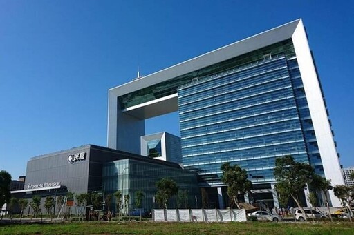 民視爆職場霸凌！主管失控砸椅部屬當場濺血 懲處出爐