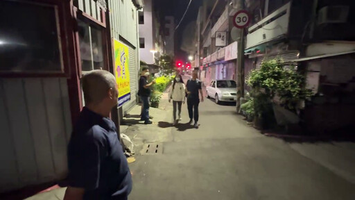 影/台中女大生豬仔返台「祖孫巷口淚擁」 哭喊:阿公對不起