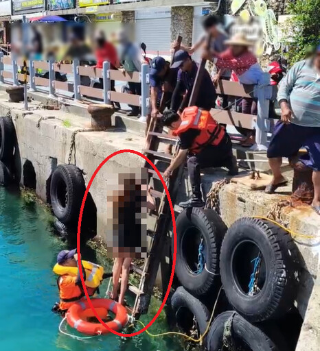 影/嚇人!屏東火爆姨甥碼頭邊大吵墜海 海巡人員下水搶命