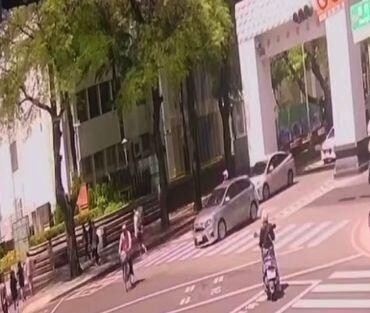 台南成大暴衝車禍1死2傷! 肇事76歲嬤又改口:煞車失靈