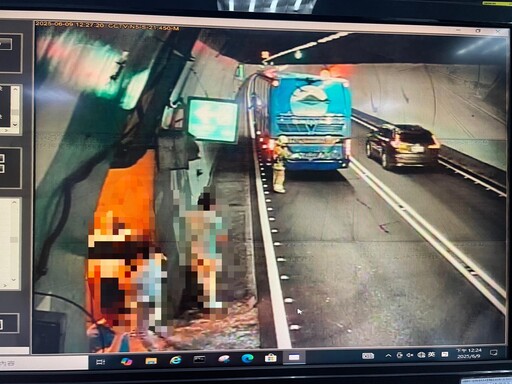 影/雪山隧道重大車禍!國道客運、大小車撞一團 驚悚直擊