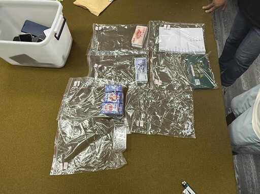 影/養眼片!高雄鼓山賭場抄30人 兩長腿妹抱狗拼一把