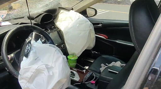 影/嘉義2車對撞!20歲騎士「空中翻滾」重摔 警搜出K盤