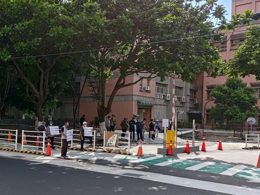 影/建功高中師對師性騷遭記過仍任職!受害者控訴:縱容性暴力