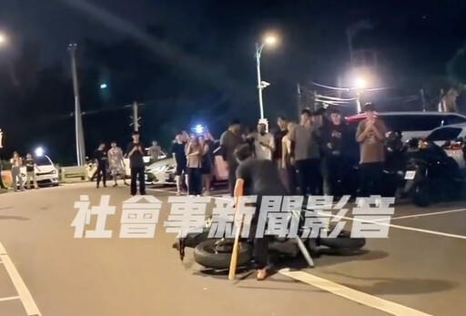 抓包女友滿嘴腥!台中男持球棒狂砸小王重機 火爆畫面曝