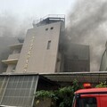 影/從死神手中搶命！新北工廠大火失聯移工「平安救出」