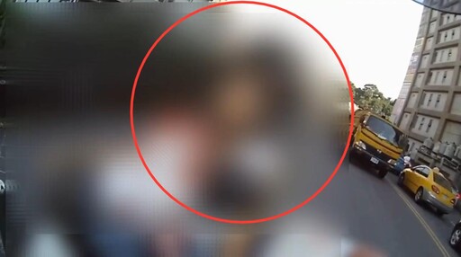 影/警員取締違規無視婦人「尿濕褲」 無同理心遭懲處