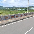 女子騎機車上東勢大橋突消失！ 警消全面搜尋中