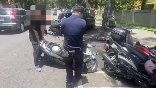 影/士林轎車暴衝撞11車2傷 出事瞬間、肇事者身分曝光