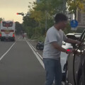 影/台南男遇行車糾紛嗲喊「大哥人家會怕」 駕駛嚇爛道歉