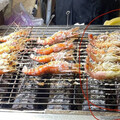 高雄六合夜市爆「6隻500」！ 她買泰國蝦嫌貴網戰翻