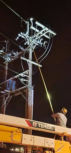 瑞芳工寮大火!全面燃燒釀大停電「400戶受害」