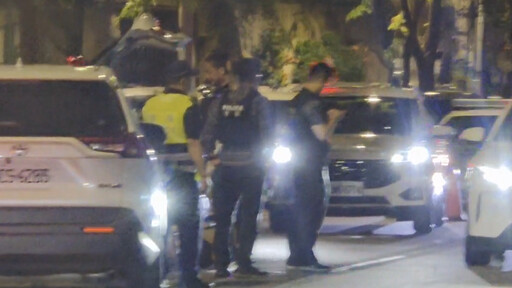 台中大里通緝犯持槍一度拒捕!警查獲長短槍5把+百餘子彈
