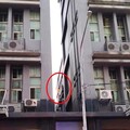 影/台中太平套房突起火 窗戶竄出恐怖火舌