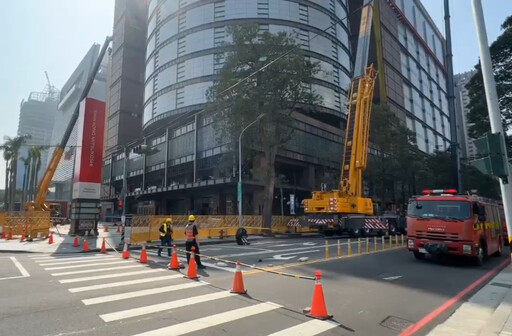 影/台中新光三越工地傳崩塌? 業者火速澄清:遠端工人誤解