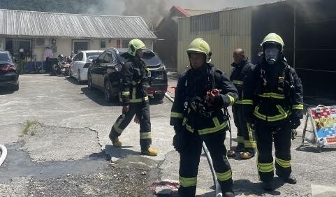 影/驚險!宜蘭三星民宅爆火警 79歲翁機警逃生幸無礙