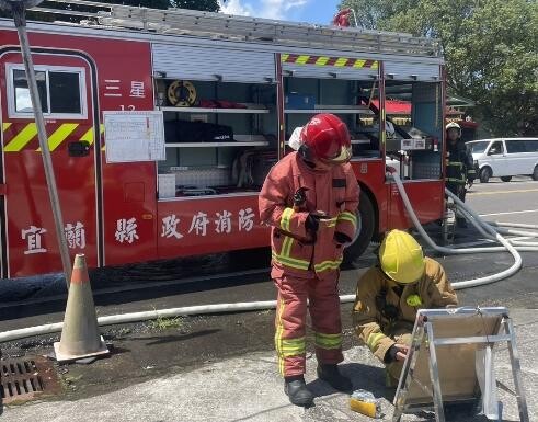 影/驚險!宜蘭三星民宅爆火警 79歲翁機警逃生幸無礙