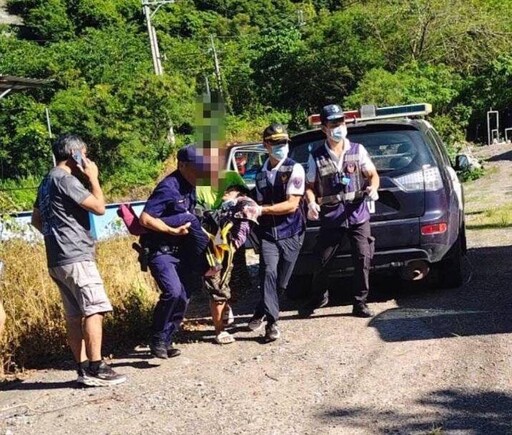 影/高雄塔拉拉魯芙隧道「虎頭蜂圍攻89歲嬤」 送醫搶救