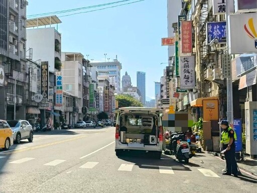 高齡翁騎單車闖紅燈！24歲騎士攔腰撞 人就這樣沒了