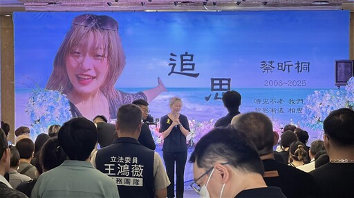 影/遭吊車輾斃18歲女今辦告別式 目擊者還原現場