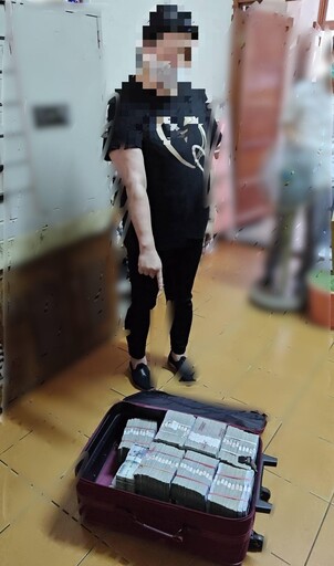 台中65歲醫捧2200萬現鈔「認購股票」 睹警逮車手才死心