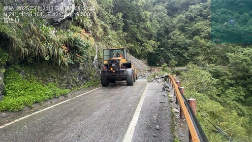 暴雨斷路!中橫豁然亭路段落石坍方 11:00搶通恢復通行