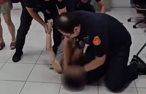 影/中和男隱匿選票破壞票匭又嗆警 警壓制逮人