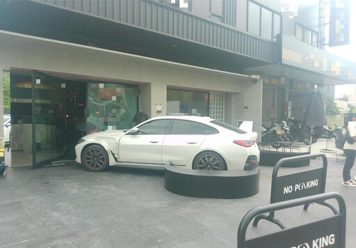 台中又爆咖啡店遭衝撞！店家澄清：跟尋仇無關