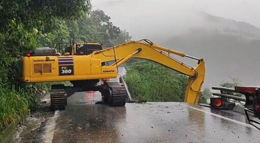 南橫寶來二橋路基流失！高市府封路令 溫泉大街強制淨空