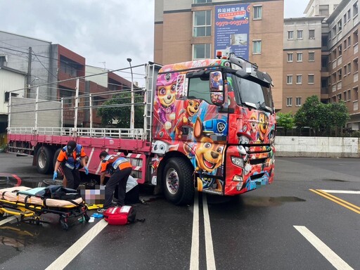 影/聯結車視線死角釀禍! 麻豆婦超商前遭聯結車輾斃