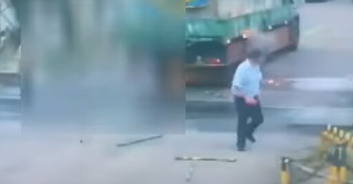 湖口平交道貨車司機觸電瞬間曝!車底火光爆發 人直直重摔倒地