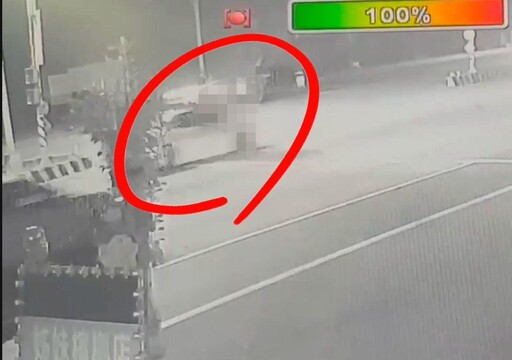 影/奪命瞬間曝! 台中女下遊覽車「未走斑馬線」遭撞死