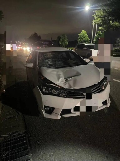影/奪命瞬間曝! 台中女下遊覽車「未走斑馬線」遭撞死