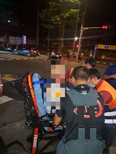影/內湖驚見「全聯賣場內持刀狂徒刺傷員警」!驚悚直擊