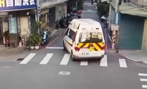 影/土城76歲兒弒93歲母 警陪孫返家拿「關鍵證物」