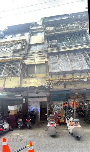 頂樓刷油漆竟釀人命! 58歲中和男不慎墜樓身亡