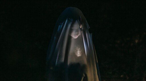 撿了幽魂傘變成冥婚妻 小工班人生開掛變營造大老闆