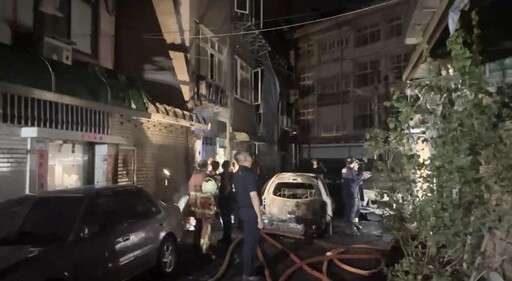 影/新北重大火警！車、房都狂燃「8人緊急送醫」