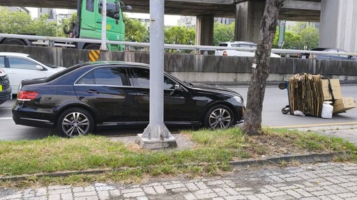 影/台中8旬嬤慘遭賓士撞死 冷血駕駛竟連輾2次