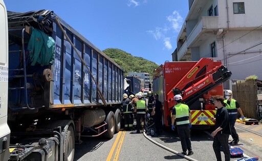 影/台2線瑞芳段4車連環撞 1人死亡2人受傷