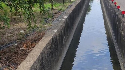 藍衣伯載浮載沉!台中烏日驚見浮屍 家屬到場認屍痛哭