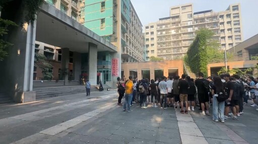 影/台中中興大學實驗室強酸廢液冒白煙 2學生送醫