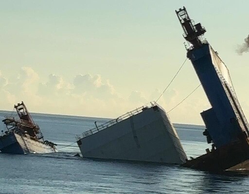 宜蘭4.3億漁港工程爆意外！浮台船沉入80米深海底