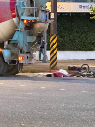 快訊/北市南港單車女騎士遭水泥車撞 捲車底死亡