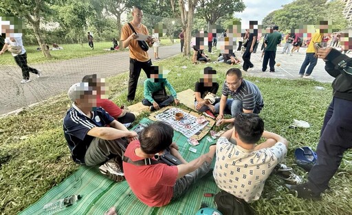 影/外籍移工把藤球場變賭場 露天聚賭遭一網打盡