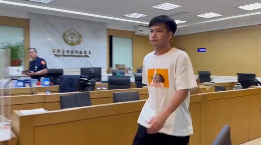 影/江祖平控侵犯涉2罪名獲交保 龔益霆速湊百萬走出北檢